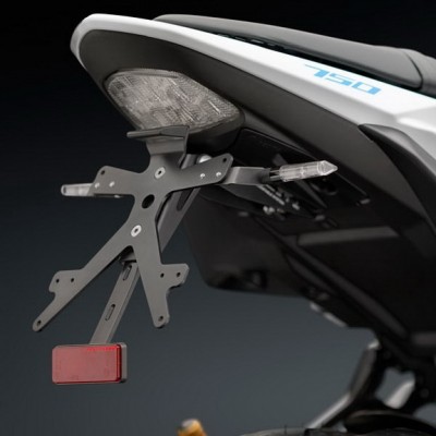 Nastavitelný držák RIZOMA s osvětlením SPZ a odrazkou pro motocykly SUZUKI GSR 750